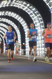 BIB: 41329, 43182, 43177
                            <button type="button" onclick="openModal(20204887)" class="btn btn-primary btn-sm float-right btn-popup" data-toggle="modal" data-target=".modal-high-quality">
                        <i class="fas fa-shopping-cart"></i> Add to Cart
                    </button>
                                            <button type="button" onclick="isThisMe(20204887, true)" class="btn btn-success btn-sm float-right btn-popup btn-isme hidden" data-toggle="tooltip" data-placement="bottom" title="นี่คือรูปของคุณใช่ไหม คลิกที่นี่เพื่อเอาเข้าอัลบั้ม">
                        <i class="fas fa-plus"></i> Add to album
                    </button>
                    <button type="button" onclick="isThisMe(20204887, false)" class="btn btn-warning btn-sm float-right btn-popup btn-isnotme hidden">
                        <i class="fas fa-ban"></i> Remove from album
                    </button>